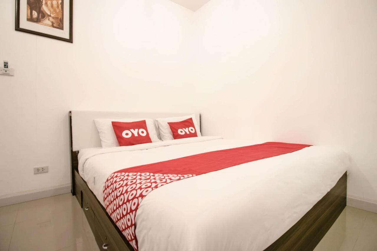 Oyo 568 Art Hotel Hua Lamphong بانكوك المظهر الخارجي الصورة