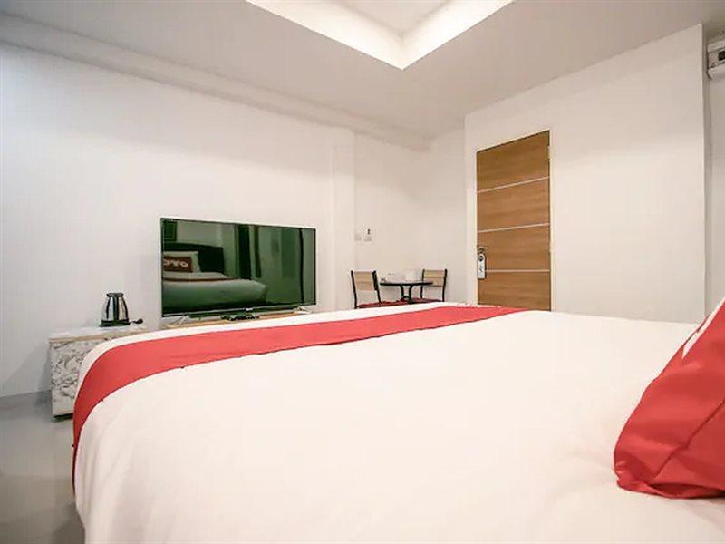 Oyo 568 Art Hotel Hua Lamphong بانكوك المظهر الخارجي الصورة